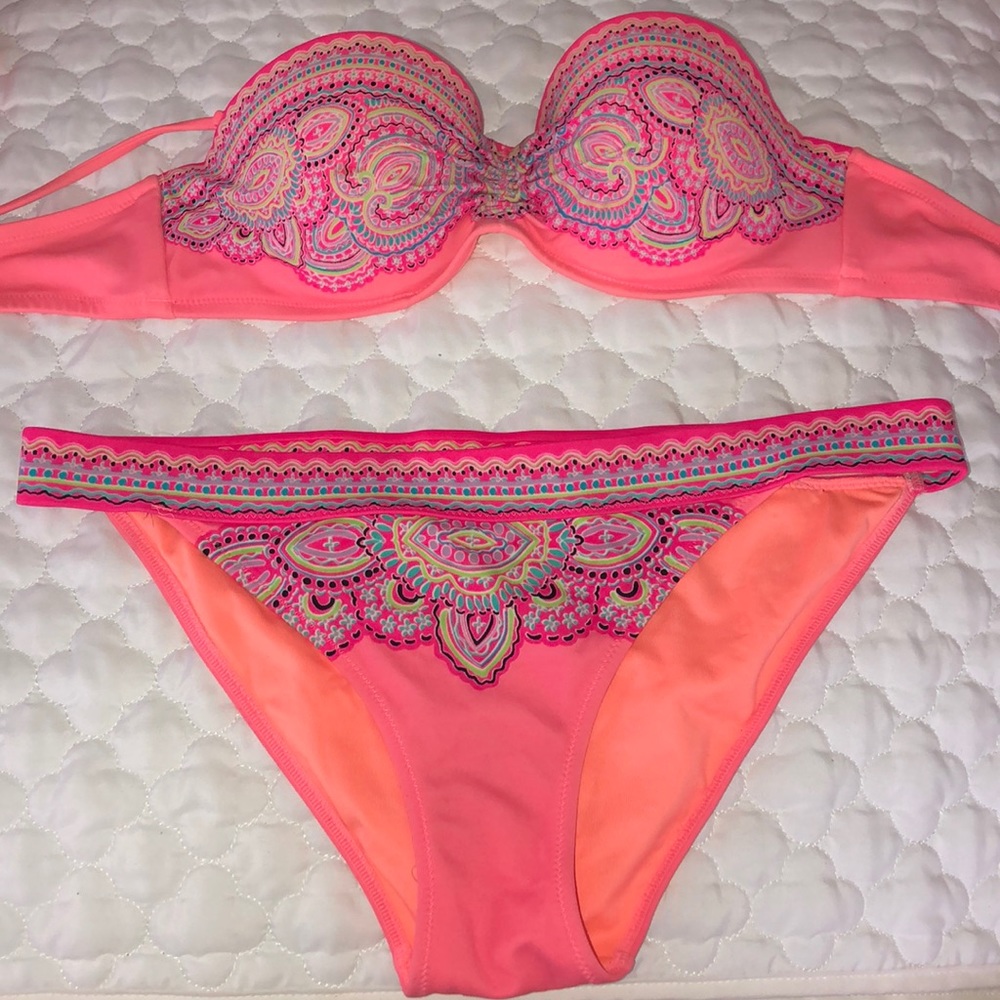 Victoria’s Secret bikini set!!